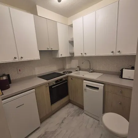 Double Close To Tramline * Citywest